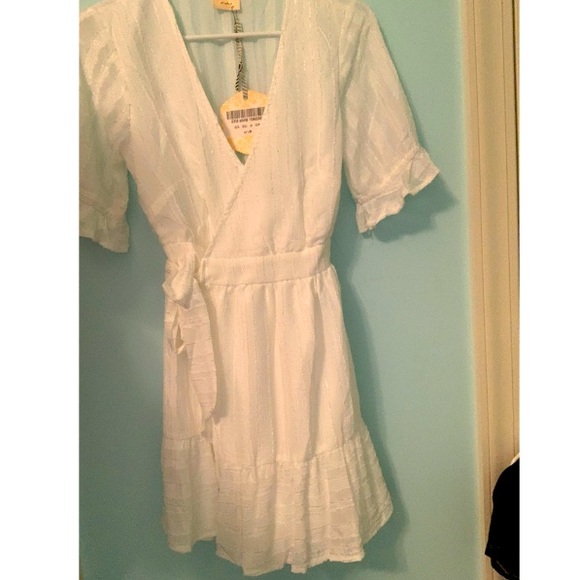 NWT White Hello Molly Mini Wrap dress - Picture 2 of 5